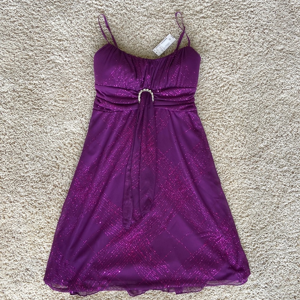 Brand new dress ! Great for prom, homecoming, or other fancy occasion :)